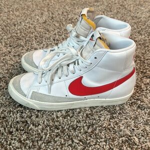 Nike Blazer Mid '77 Women's Shoes